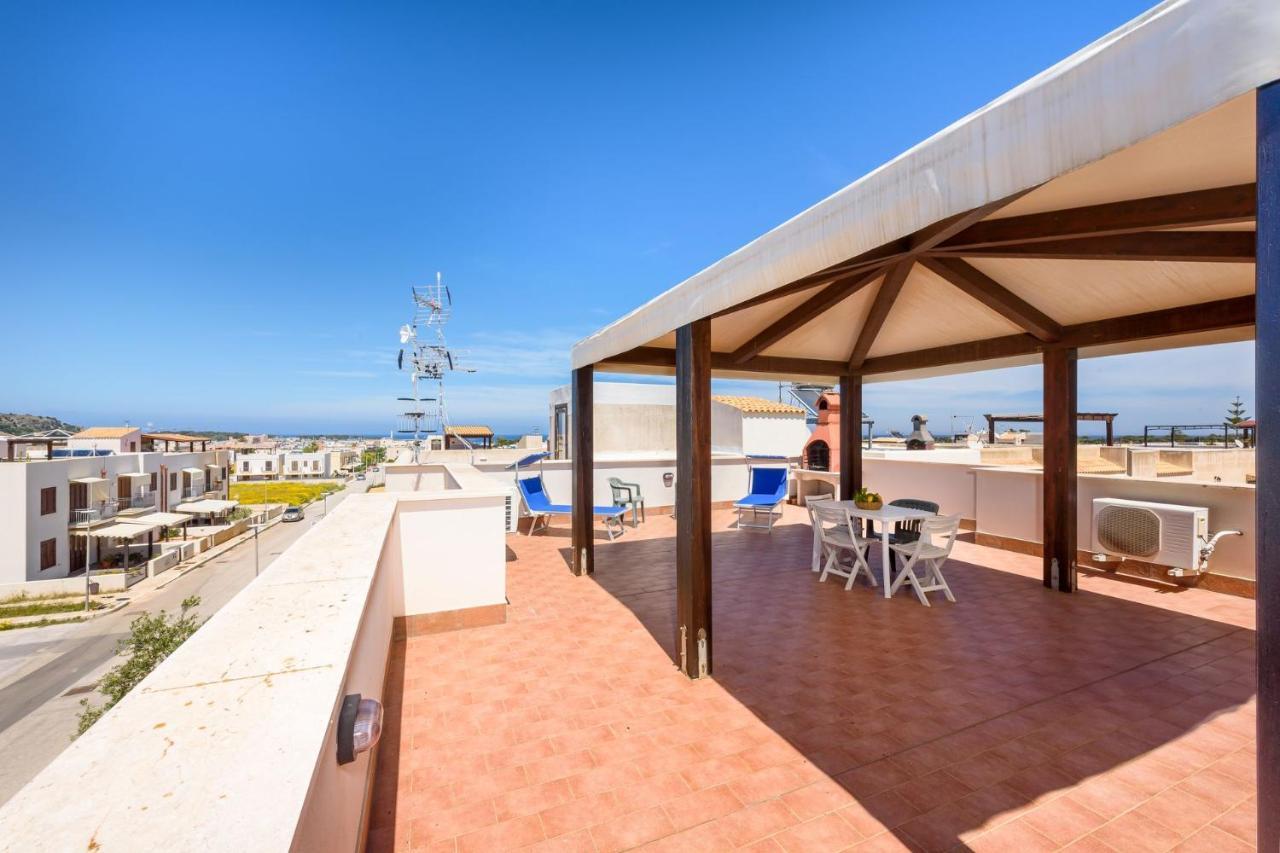 I Tre Golfi - Appartamenti Con Terrazzo Fino A 800 Mt Dal Mare サン・ヴィート・ロ・カーポ エクステリア 写真
